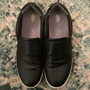 Dr Scholl’s Madison slip on shoe size 9.5 black “leather”